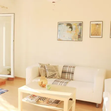Sunny Central Apartment, Nice View, Fully Equipped *